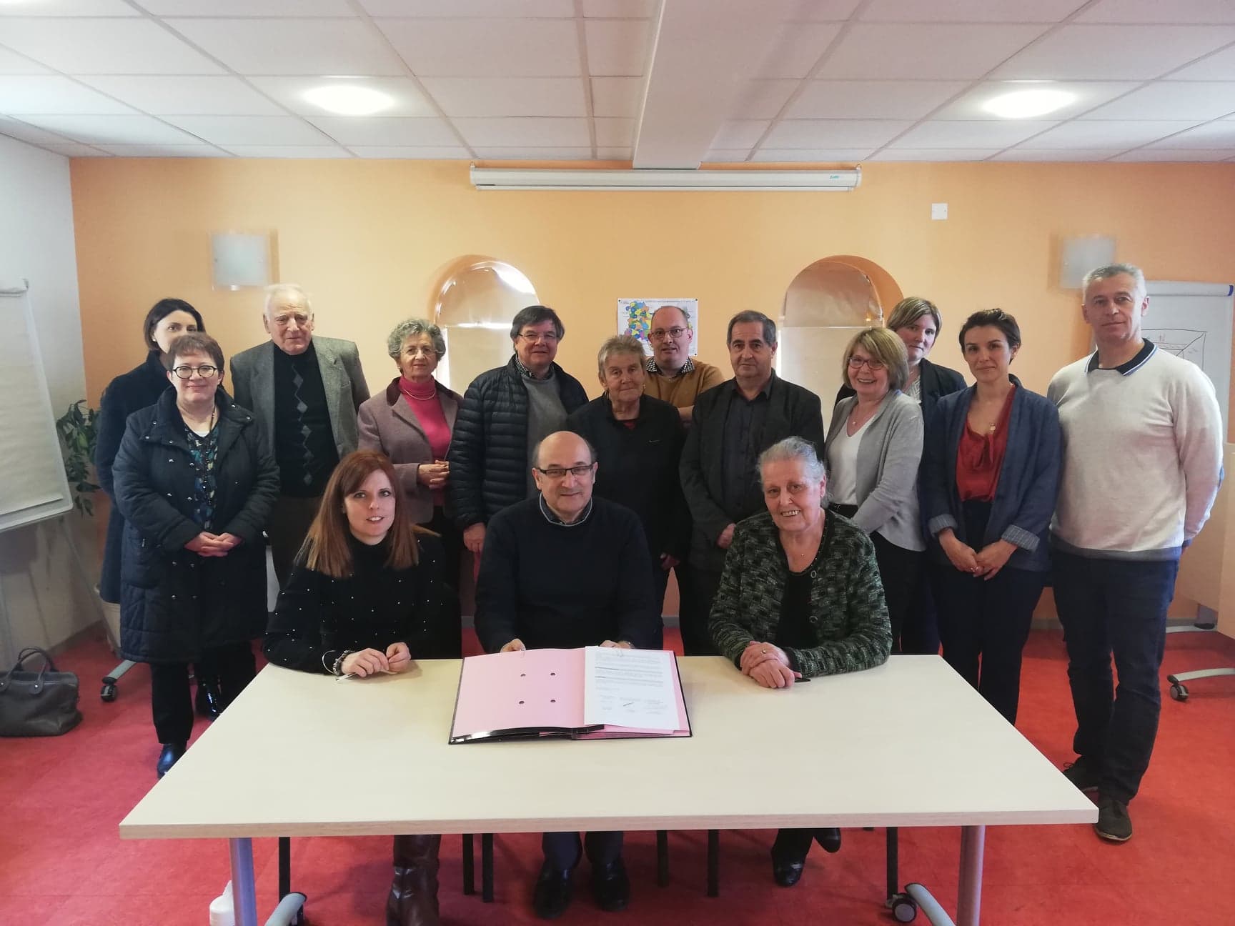Signature de la convention tripartite entre l’Association Résidence Saint Nicolas, les élus de la Communauté de Communes et l'Association des professionnels